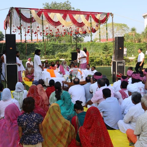 परमहंस स्वामी अड़गड़ानंद जी महाराज का दीनदयाल शोध संस्थान चित्रकूट इकाई भ्रमण image 3
