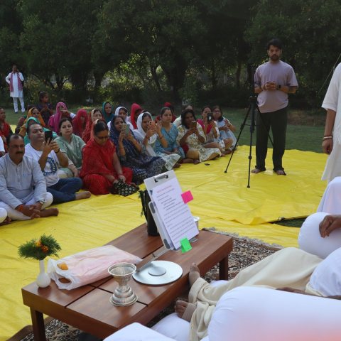 परमहंस स्वामी अड़गड़ानंद जी महाराज का दीनदयाल शोध संस्थान चित्रकूट इकाई भ्रमण image 4